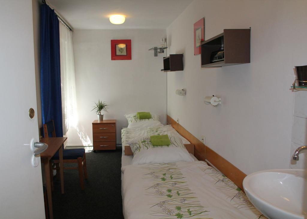 Hotel Mistia Краков Номер фото
